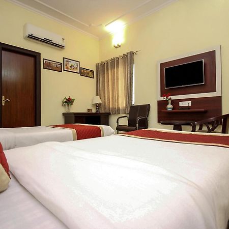Super Hotel O Jaipur Stays Экстерьер фото